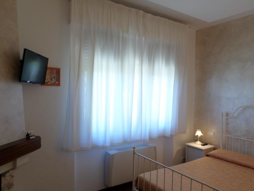 Bed And Breakfast " Il Tesoro Di Mario " 法尔科纳拉·玛里提马 外观 照片