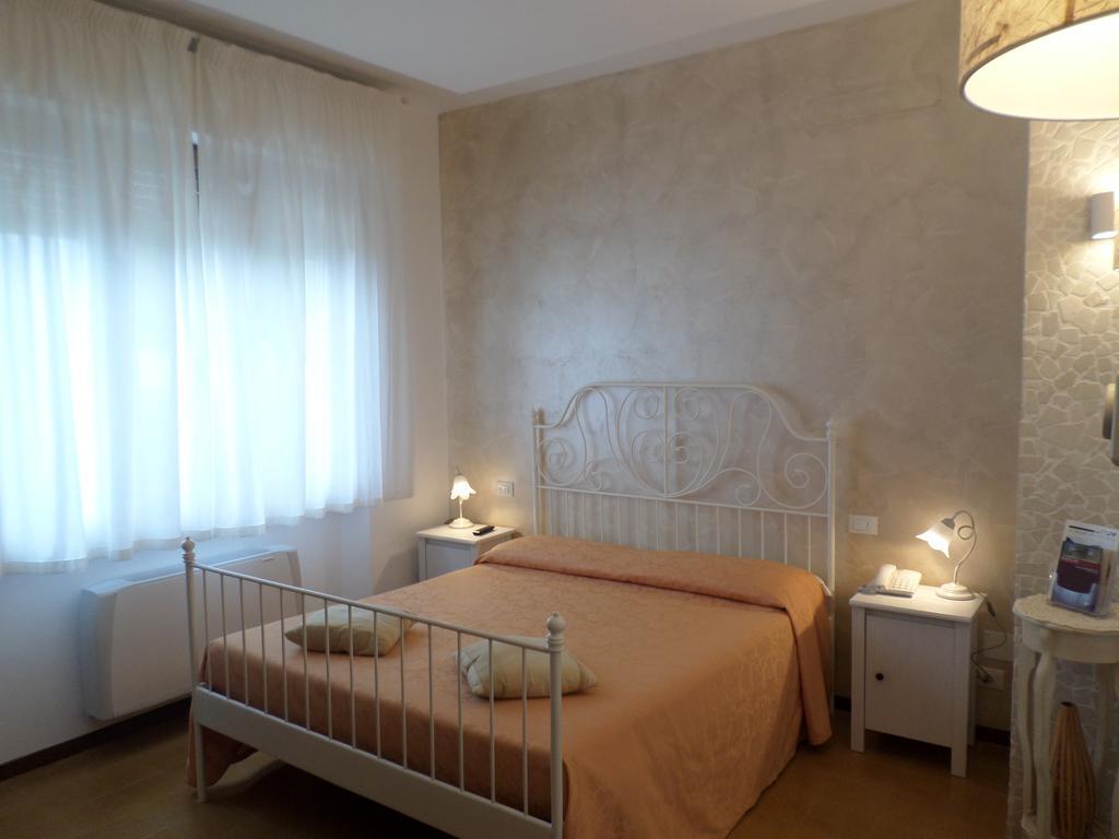 Bed And Breakfast " Il Tesoro Di Mario " 法尔科纳拉·玛里提马 外观 照片